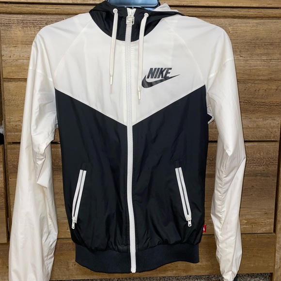 Nike windbreaker